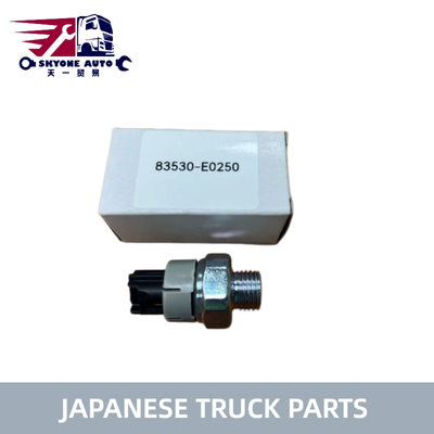 Japanese Truck Parts Engine Oil Pressure Switch 83530-E0250/83530-E0220 For HINO 300 700 DYNA TRUCK N04C J05E P11C Hino Truck Parts