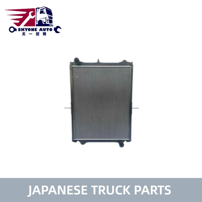 Parties de moteur Isuzu 1-21410921-0 E3 Radiateur Assy Utilisation pour le camion à pompe ISUZU CXZ 6WF1 pièces de camion japonaises