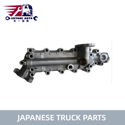 Parties pour camions japonais Couverture du refroidisseur d'huile 15711-1150 15711-1360 15701-1160 pour HINO EH07D H07D Parties pour camions HINO MOTEUR