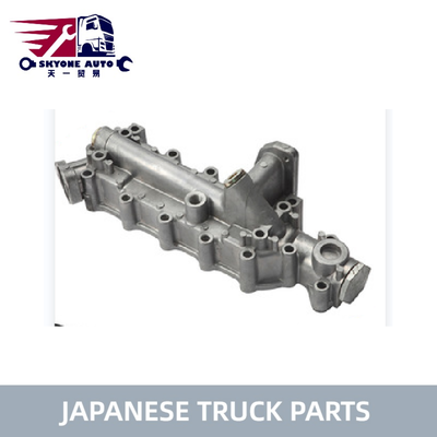 Parties de camions japonais Couverture du refroidisseur d'huile 15710-1600 pour HINO H06CT H07D Parties de moteur de camions HINO